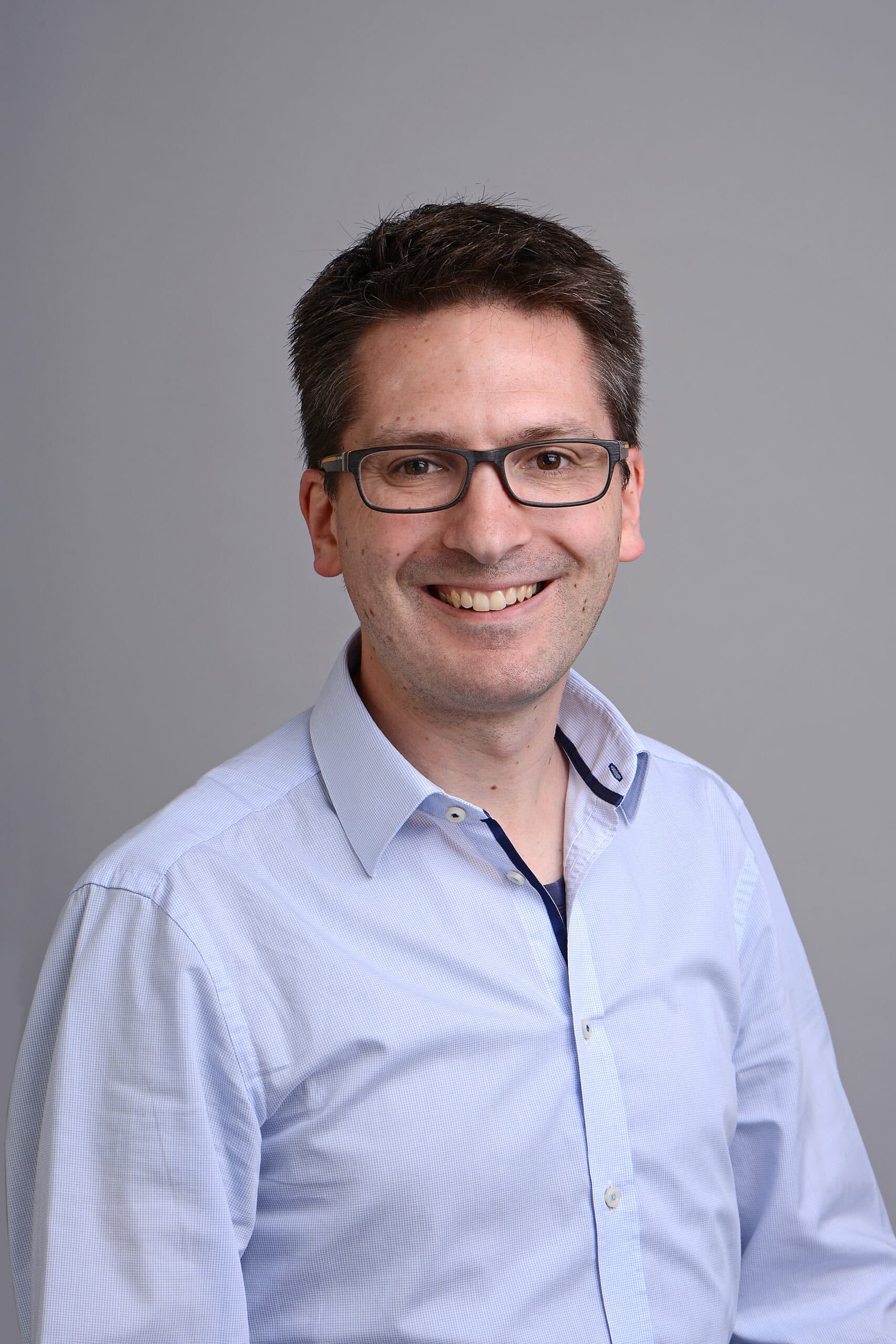 Dr. David Wakefield